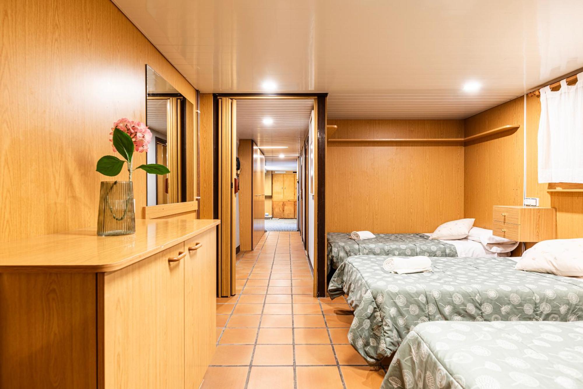 Espacio De Paz, Ideal Para Familias Villa Amalia La Llacuna Luaran gambar