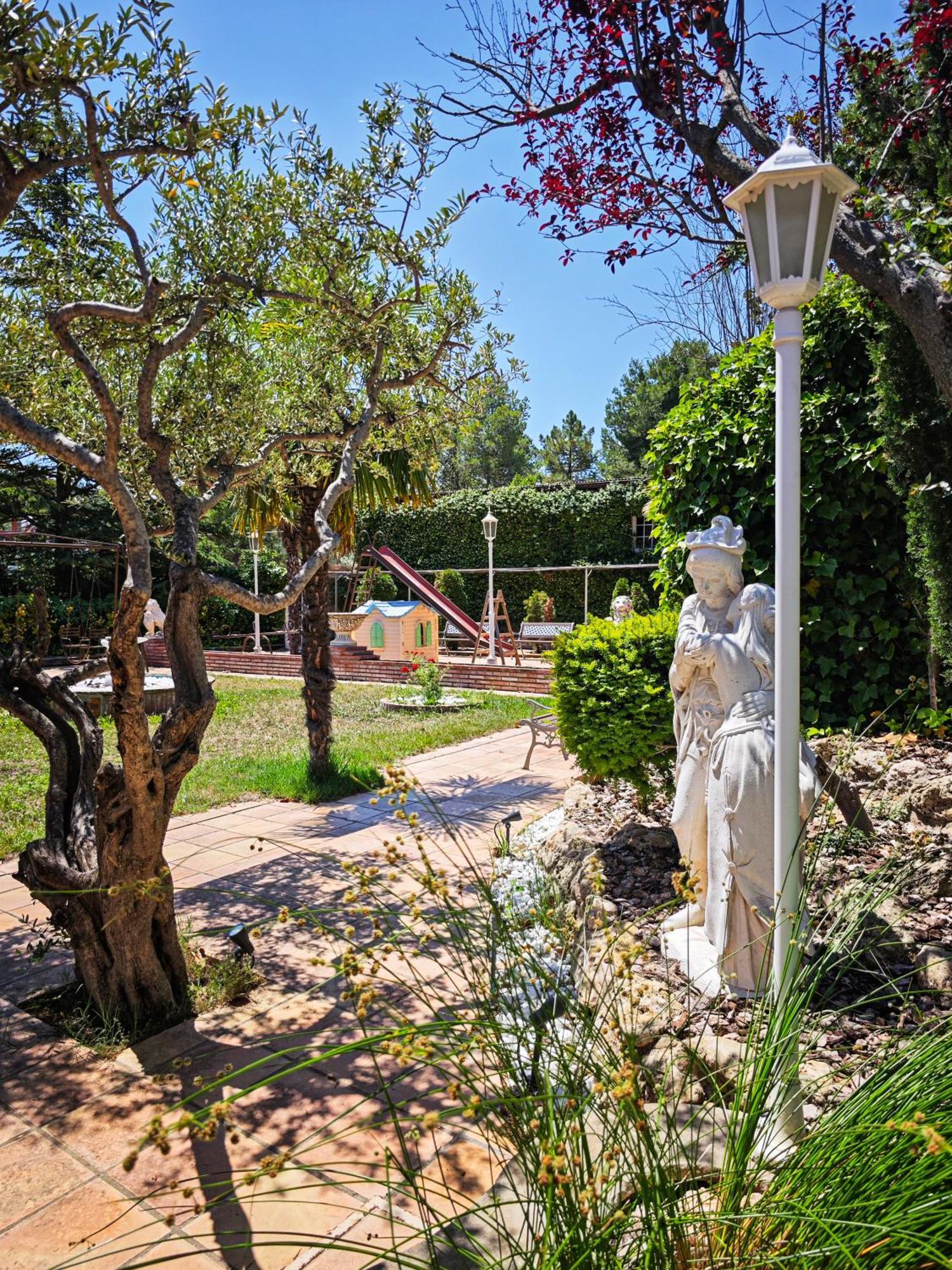 Espacio De Paz, Ideal Para Familias Villa Amalia La Llacuna Luaran gambar